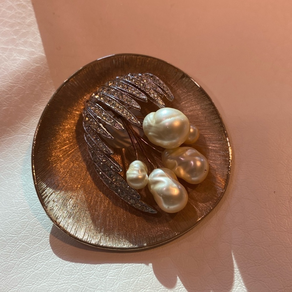 HIGH-END Gold Plate Faux Pearl Crystal Rhinestone Brooch/Pin